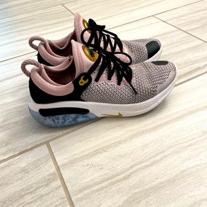 Women’s Nike Joyride